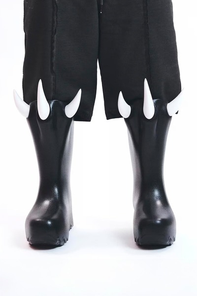 Dragon boots and streetwear hype from THUG CLUB and FILA